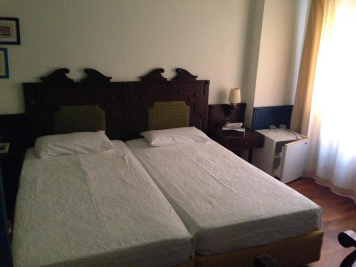 Hotel Aliki Simi Oda fotoğraf