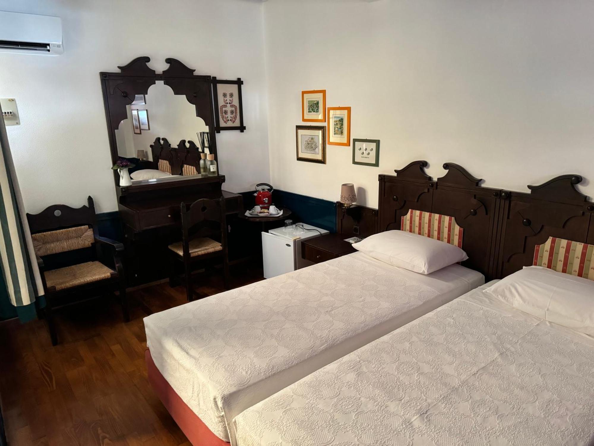 Hotel Aliki Simi Dış mekan fotoğraf