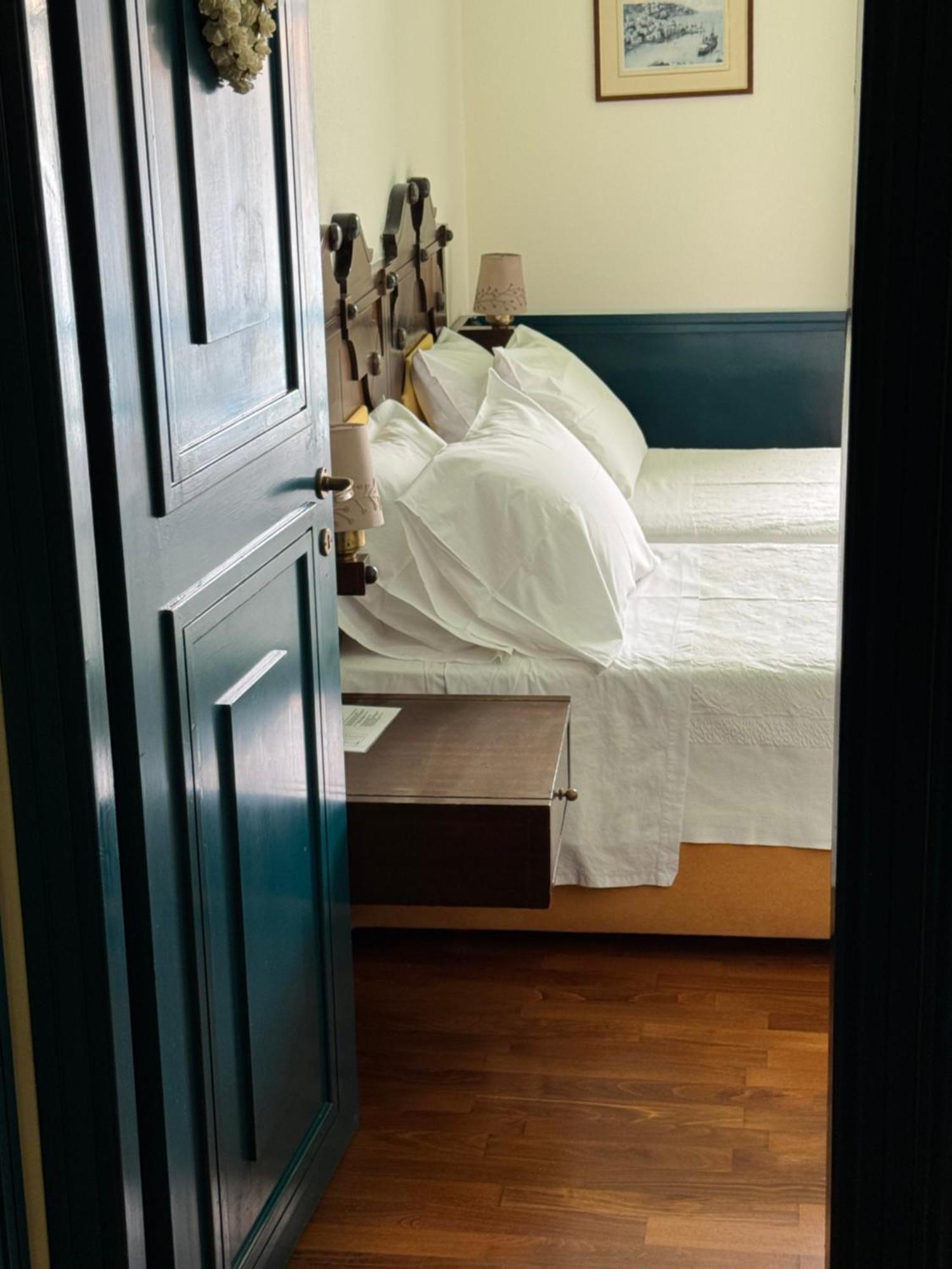 Hotel Aliki Simi Dış mekan fotoğraf